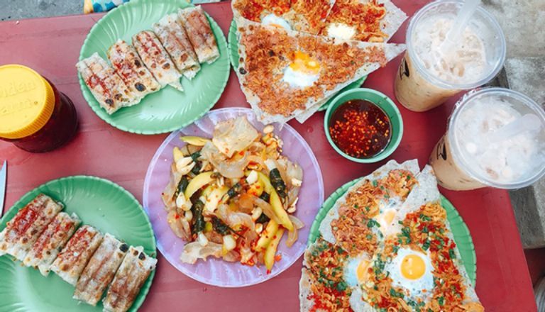 Trải Nghiệm Vị Ngon Đà Thành: Bánh Tráng Kẹp Đậm Đà Phong Vị Đà Nẵng