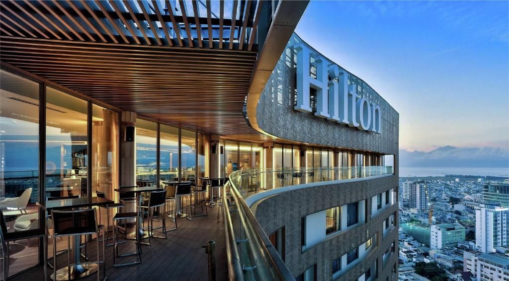 Review Hilton Đà Nẵng: Khám Phá Trải Nghiệm Hạng Sang Tại Thành Phố Biển