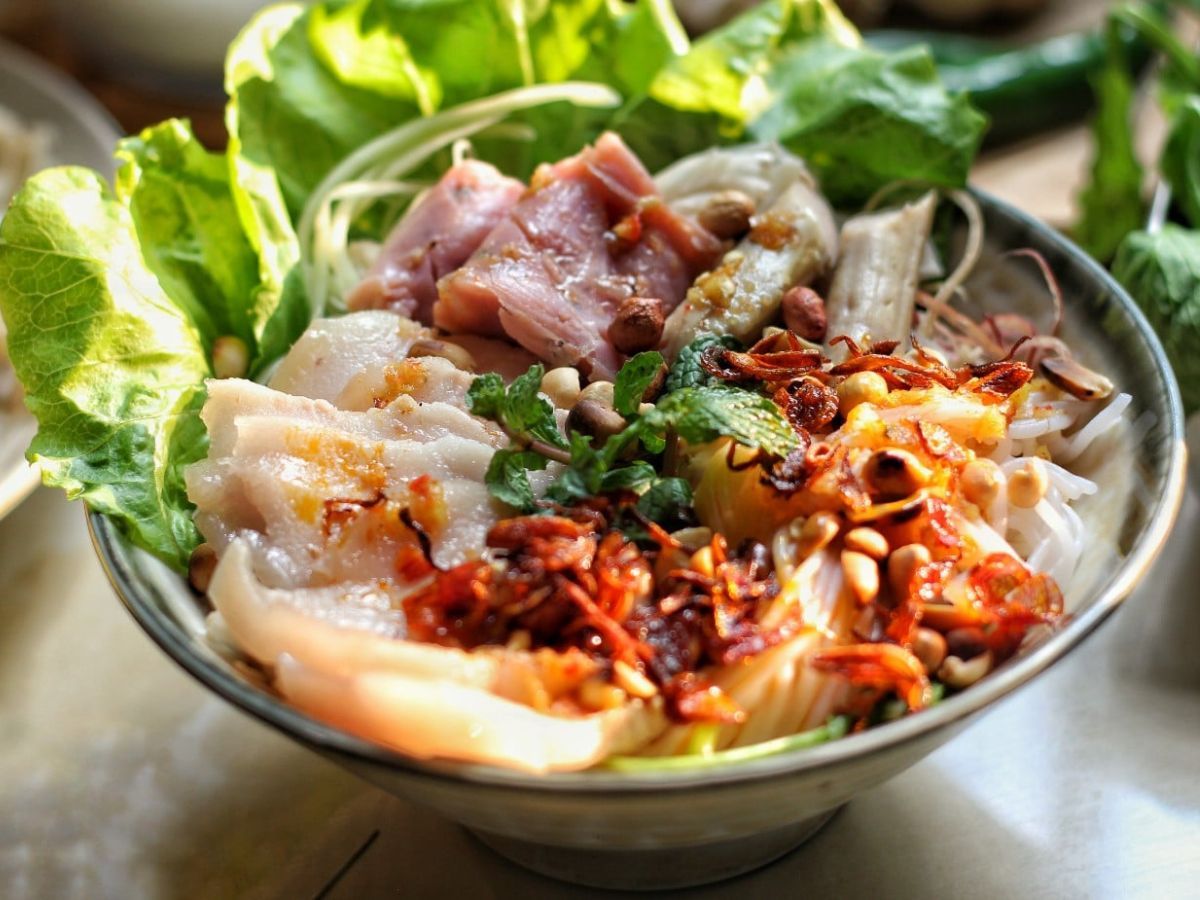 Thưởng Thức Hương Vị “Bún Mắm” Ngon Chuẩn Vị Tại Đà Nẵng