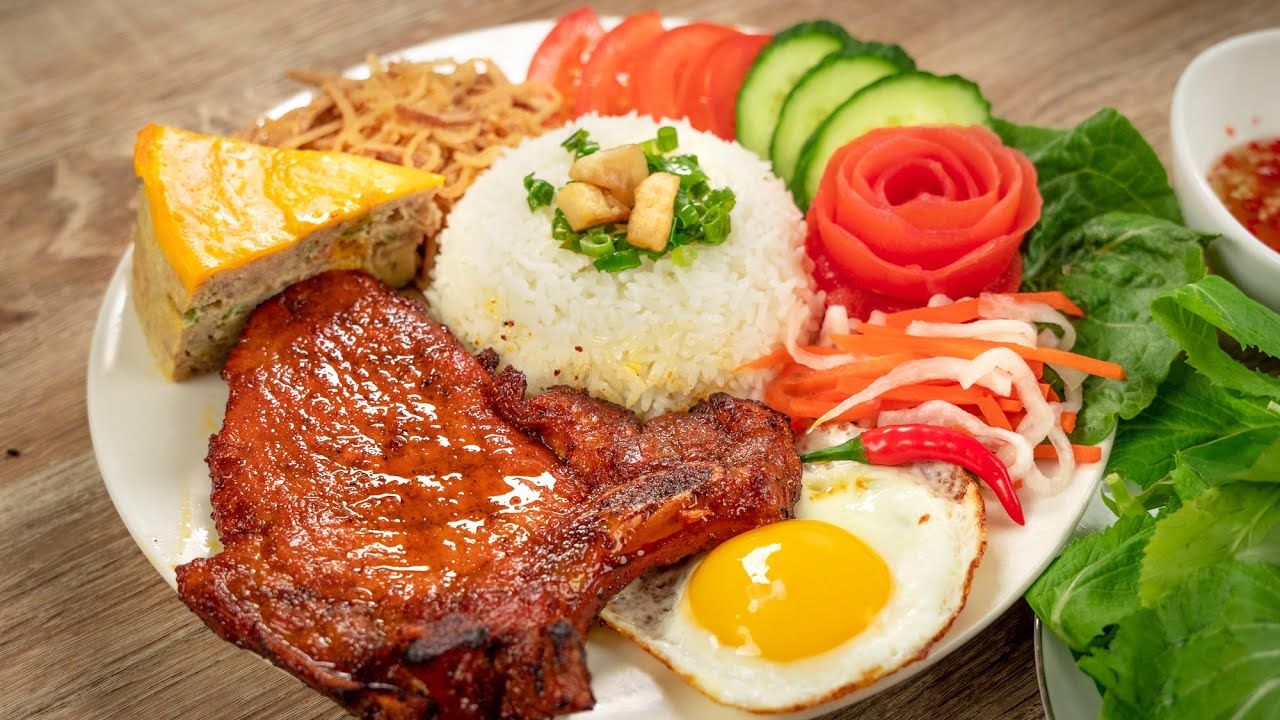 Thưởng Thức Hương Vị Cơm Tấm Đà Nẵng – Cùng Vietjet Khám Phá Ẩm Thực