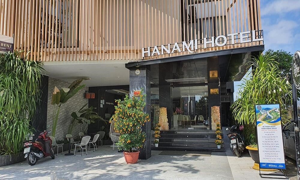 Có Được Mang Rượu Lên Máy Bay Không? Tìm Hiểu Về Quy Định Mang Rượu Trên Các Chuyến Bay