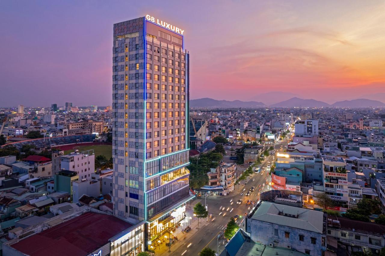 Cửa Thoát Hiểm Máy Bay: Vị Trí, Cách Sử Dụng và Những Điều Cần Lưu Ý