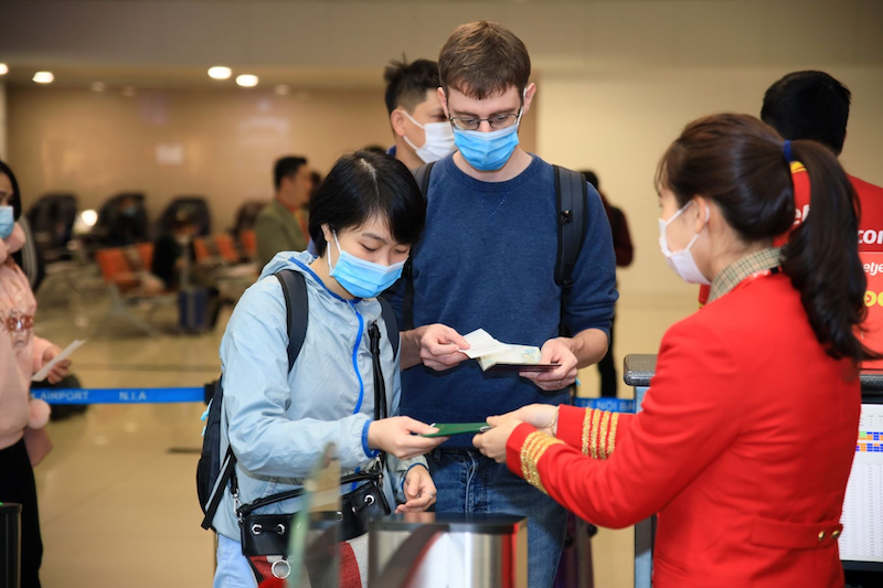 Giấy Tờ Cần Thiết Khi Đi Máy Bay Quốc Tế: Hướng Dẫn Chi Tiết Cùng Vietjet Giá Rẻ