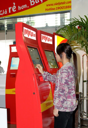 Hướng dẫn chi tiết cách sử dụng kios check-in tự động cùng Vietjet