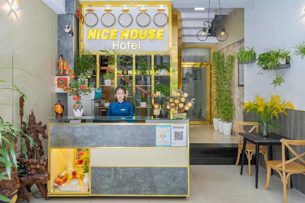 Khách sạn gần chợ đêm Sơn Trà &#8211; Lựa chọn lưu trú lý tưởng cùng Vietjet giá rẻ