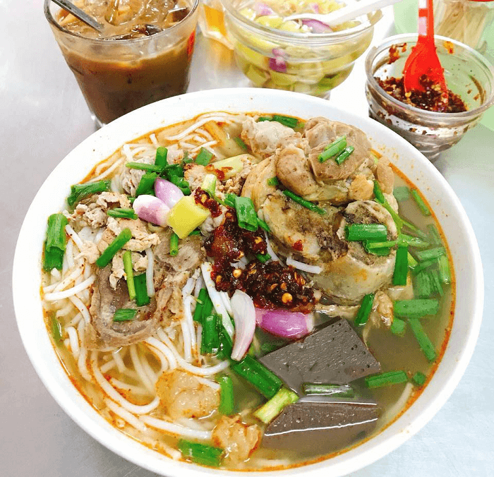 Khám Phá 10 Quán Bún Bò Ngon Nhất Đà Nẵng