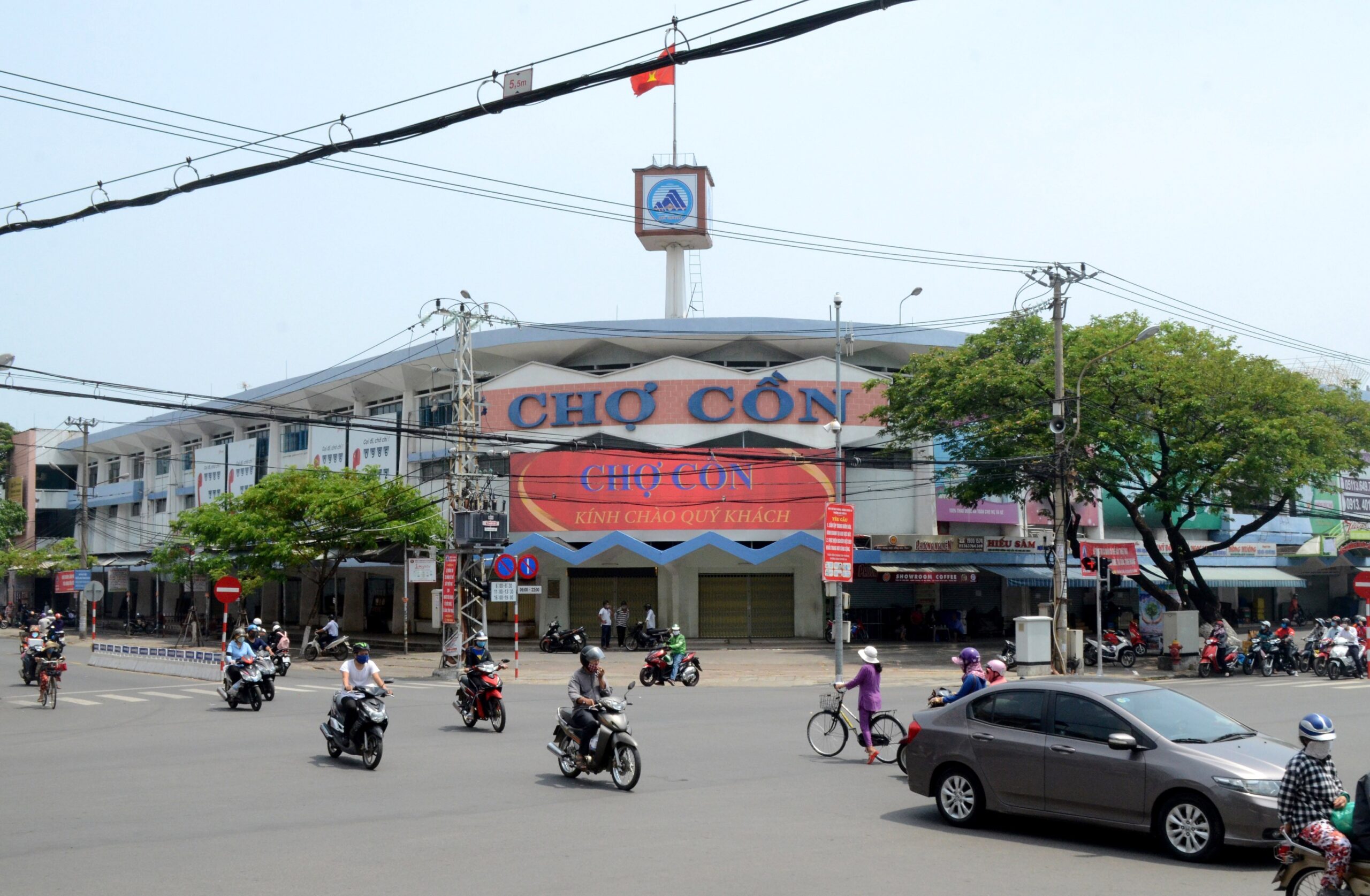 Khám Phá Chợ Cồn – Thiên Đường Ẩm Thực Và Mua Sắm Tại Đà Nẵng