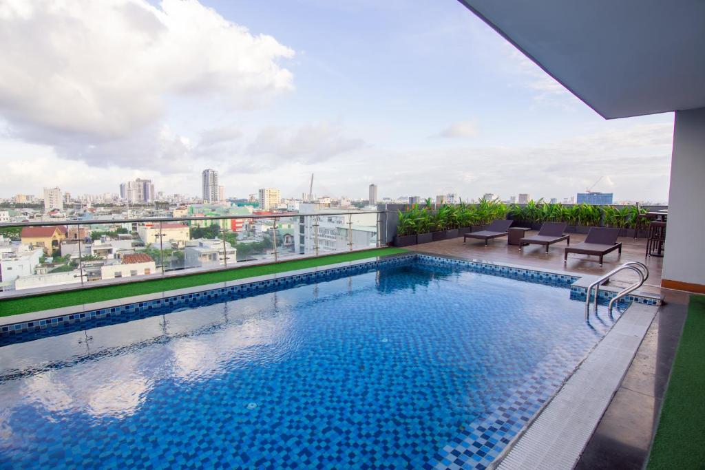 Khám Phá Vẻ Đẹp Hồ Hòa Trung &#8211; Ốc Đảo Xanh Giữa Lòng Đà Nẵng