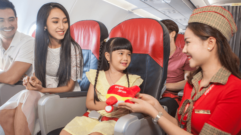 Thủ tục cho hành khách đi cùng trẻ em trên máy bay
