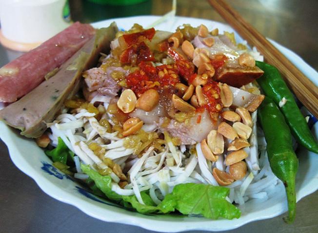 Thưởng Thức Hương Vị &#8220;Bún Mắm&#8221; Ngon Chuẩn Vị Tại Đà Nẵng