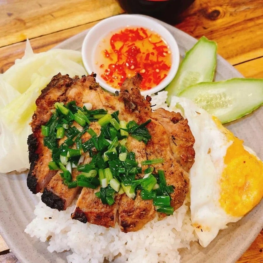 Thưởng Thức Hương Vị Cơm Tấm Đà Nẵng &#8211; Cùng Vietjet Khám Phá Ẩm Thực