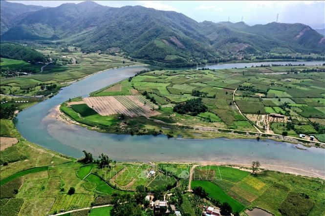 Trải Nghiệm Thiên Nhiên Tuyệt Vời Bên Dòng Sông Cu Đê