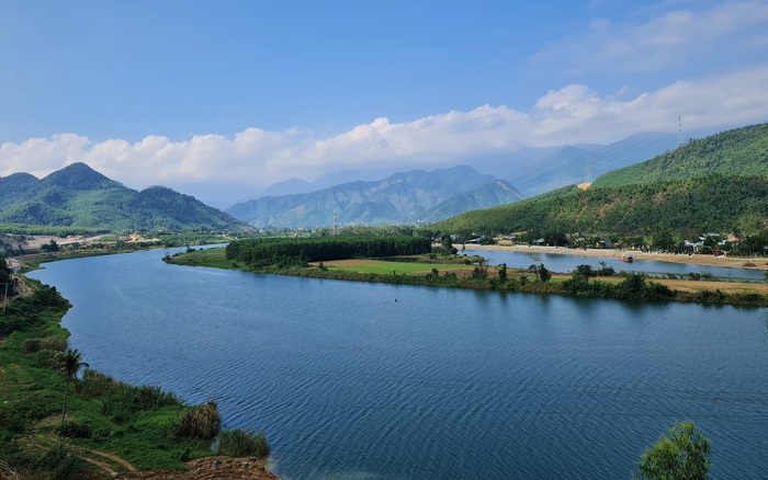 Trải Nghiệm Thiên Nhiên Tuyệt Vời Bên Dòng Sông Cu Đê