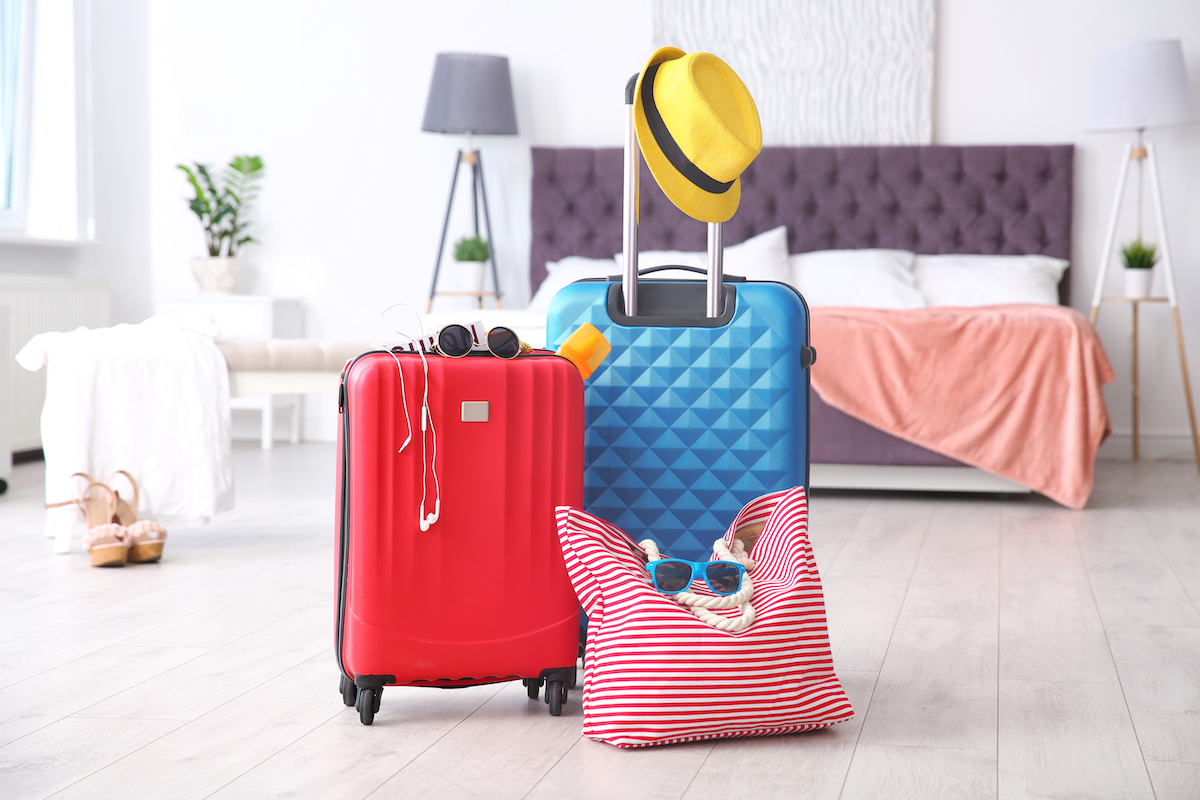 Vali Xách Tay Lên Máy Bay Size Bao Nhiêu? Tìm Hiểu Quy Định Của Vietjet Giá Rẻ