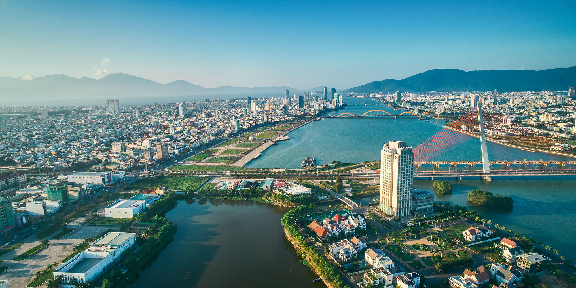 Xe Bus Vietjet: Dịch Vụ Vận Chuyển Tiện Lợi Với Giá Cả Hợp Lý