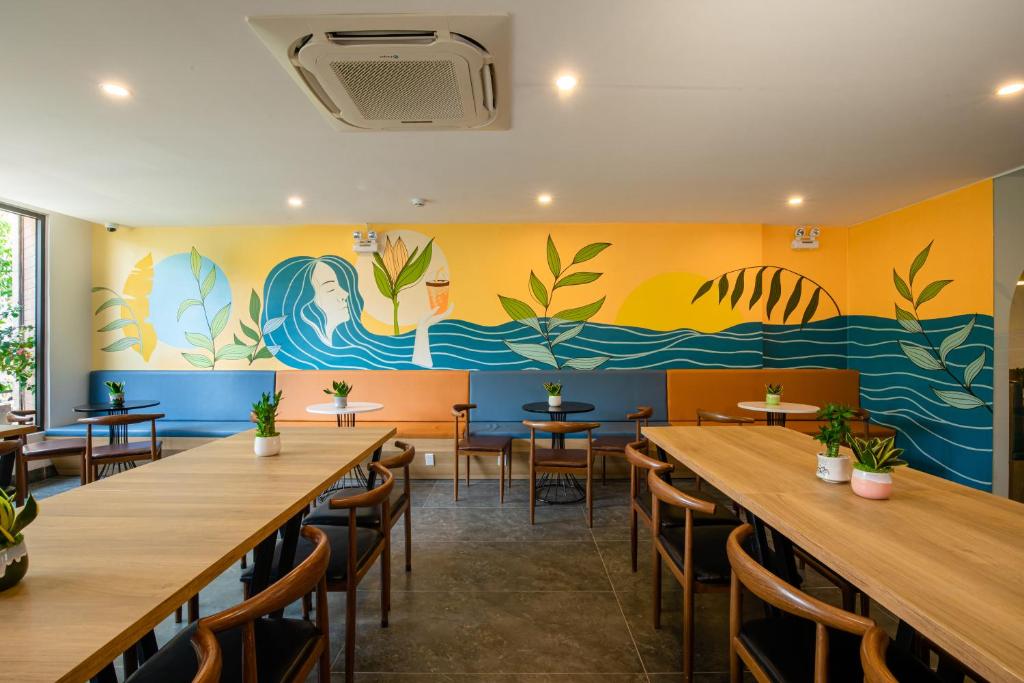 FIRST Studio Hotel Da Nang: Khuấy Động Chuyến Du Lịch Quảng Ninh Phong Cách GenZ