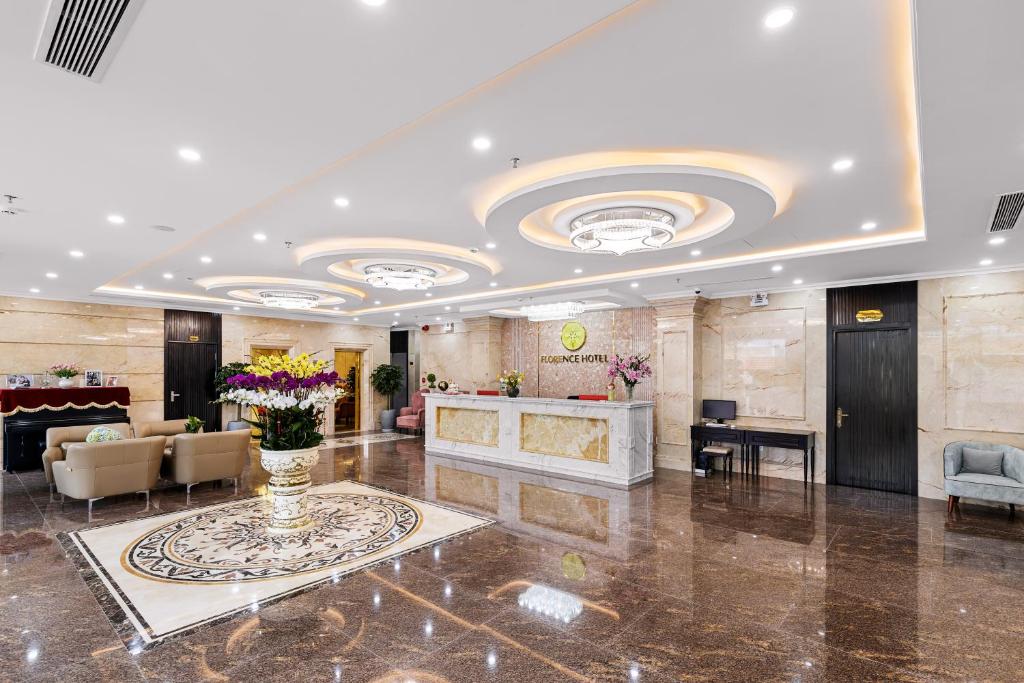 Florence Hotel: Nơi Bắt Đầu Chuyến Phiêu Lưu Chất Lừ Đến Quảng Ninh