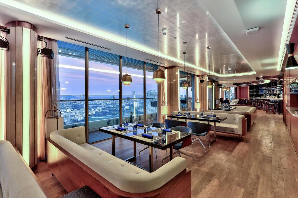 Review Hilton Đà Nẵng: Khám Phá Trải Nghiệm Hạng Sang Tại Thành Phố Biển