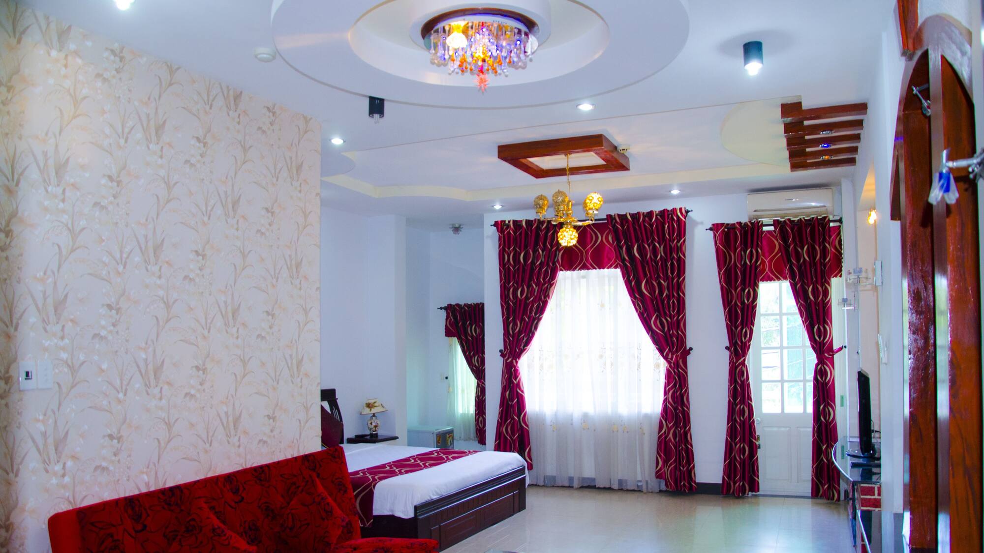 Salina Hotel – Đánh Thức Đam Mê Xê Dịch, Kinh Nghiệm Du Lịch Quảng Ninh Chuẩn Genz