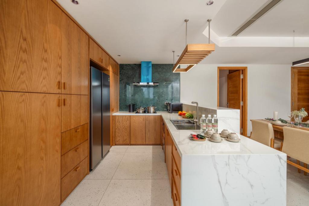 Vernal Hotel & Apartment Da Nang khơi nguồn cảm hứng du lịch Quảng Ninh – Review siêu chất, bí kíp GenZ bùng nổ