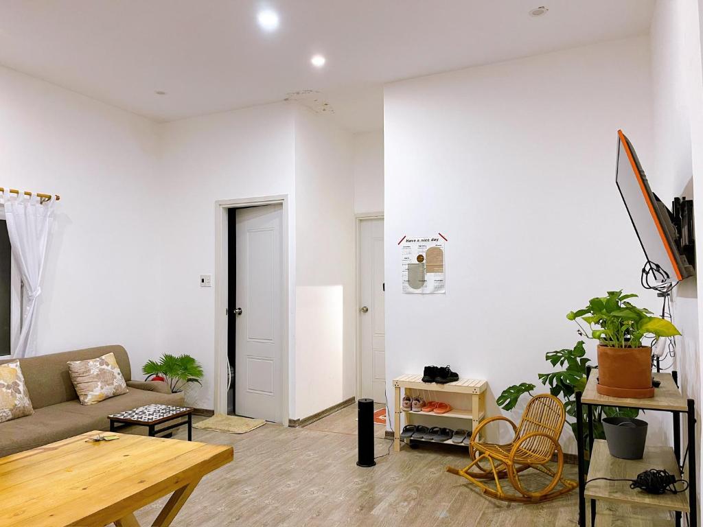 Vevy House Downtown: “Bung xõa” mùa hè Quảng Ninh chất như nước cất