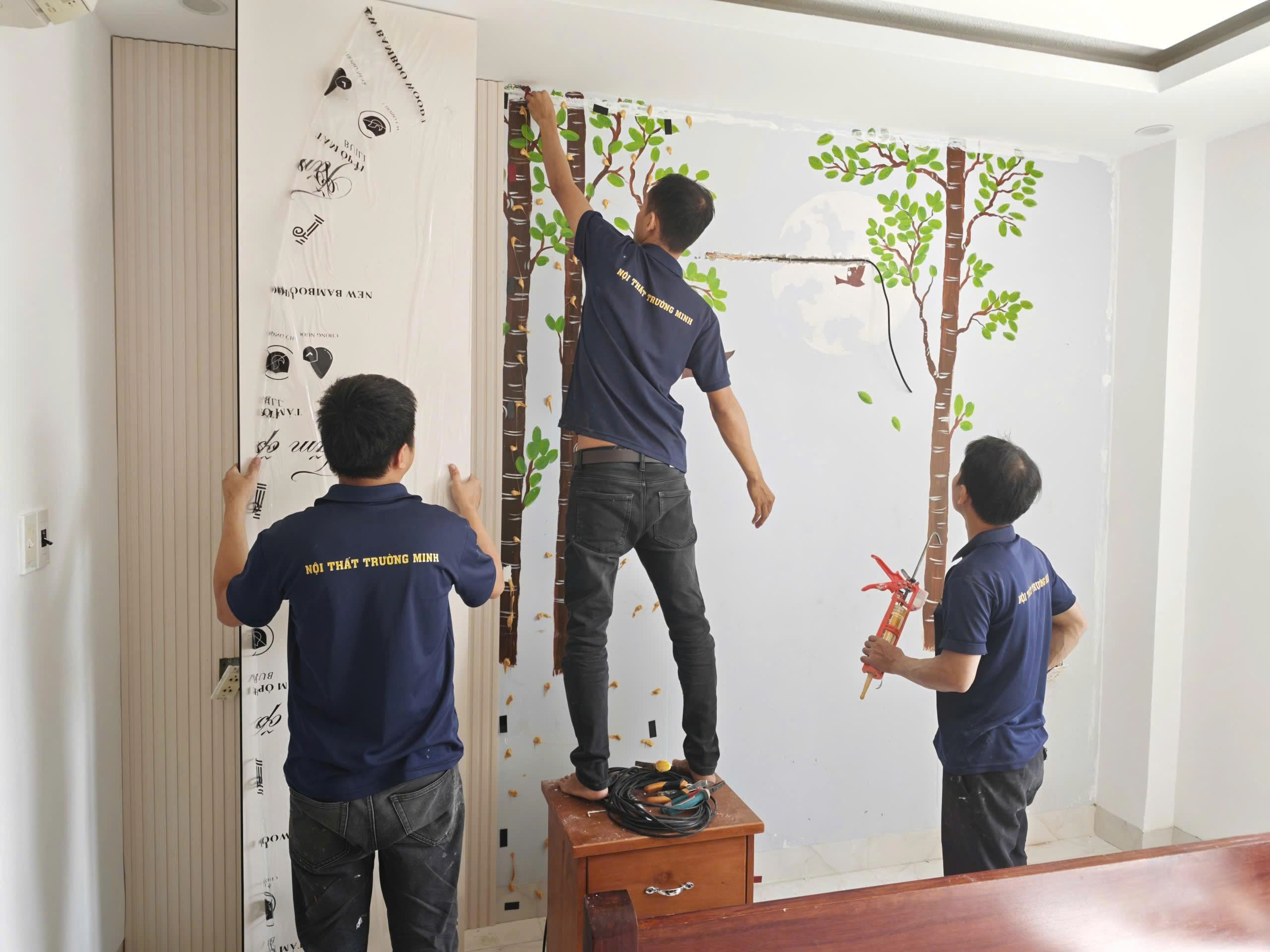 Nội thất Tân Trường Minh cải tạo không gian làm việc Vietjet bằng tấm ốp than tre